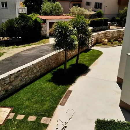 Predivan Novouredeni U Blizini Mora Apartment *