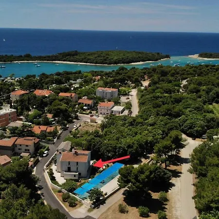 Apartment Predivan Novouredeni U Blizini Mora Banjole